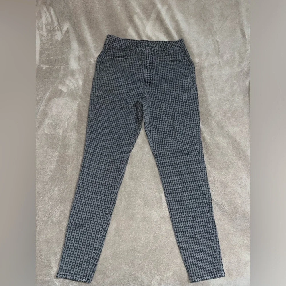 American Eagle Women’s Curvy Super High Rise Legging Size 8 Houndstooth Pattern.